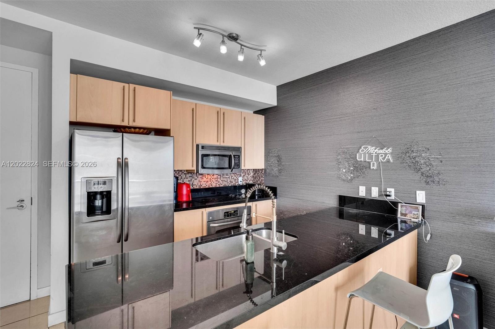 79 SW 12th St 1605