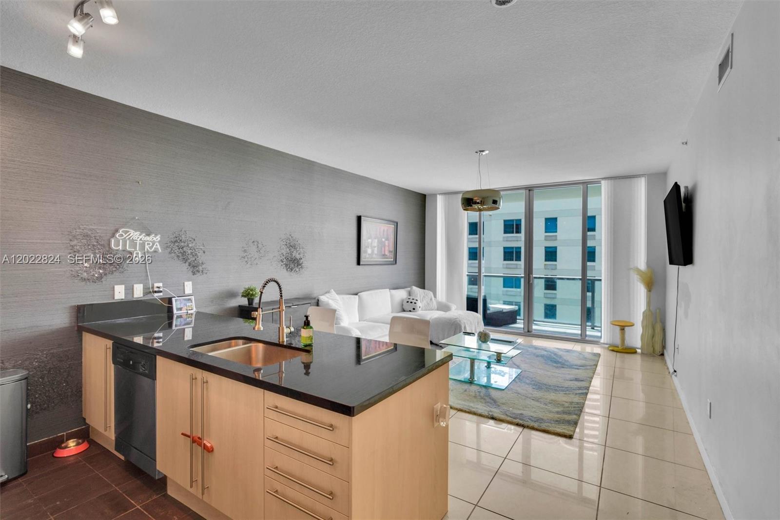 79 SW 12th St 1605