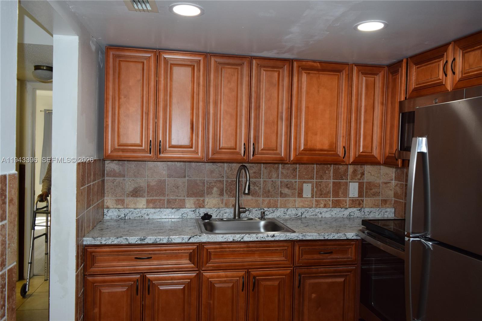 LAUDERDALE OAKS CONDO I - Residential