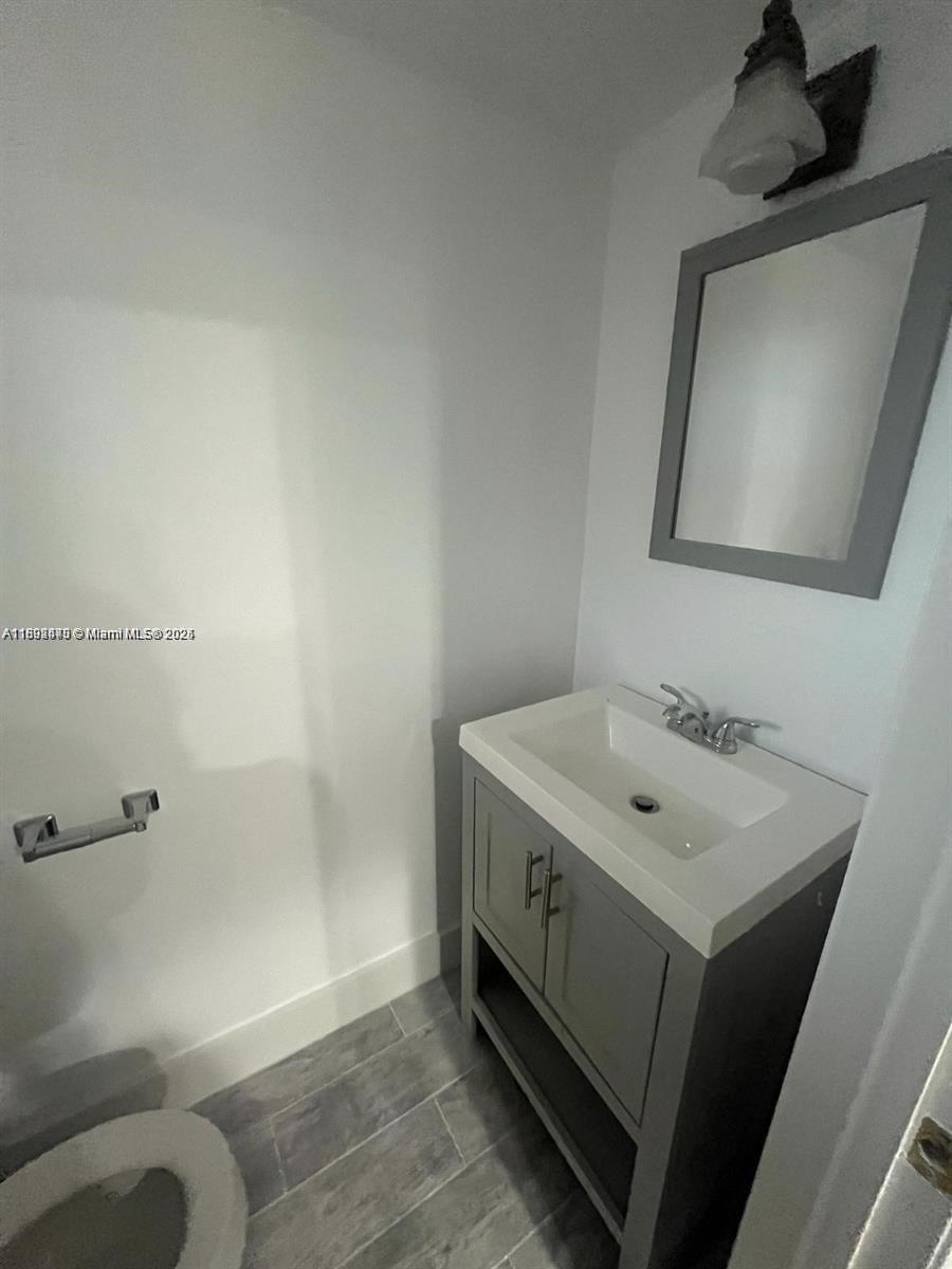 CANONGATE CONDOMINIUM - Residential Lease
