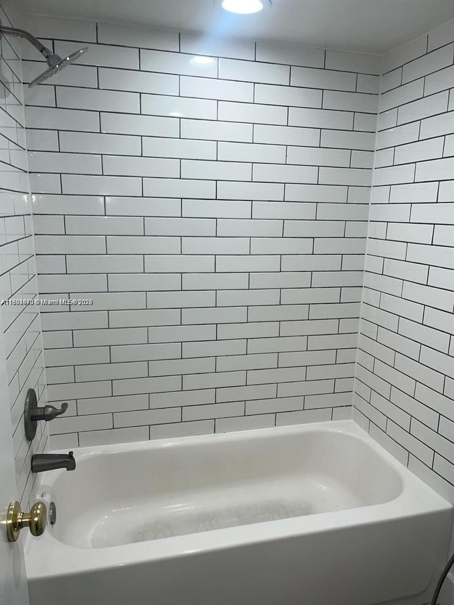 CANONGATE CONDOMINIUM - Residential Lease