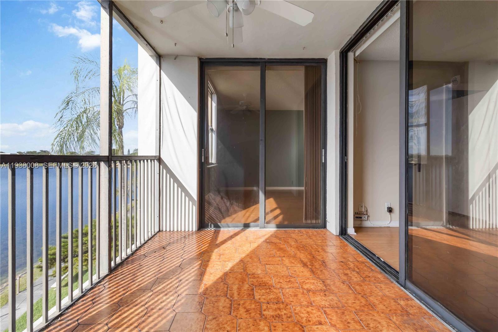 LAKE EMERALD CONDOMINIUM - Residential