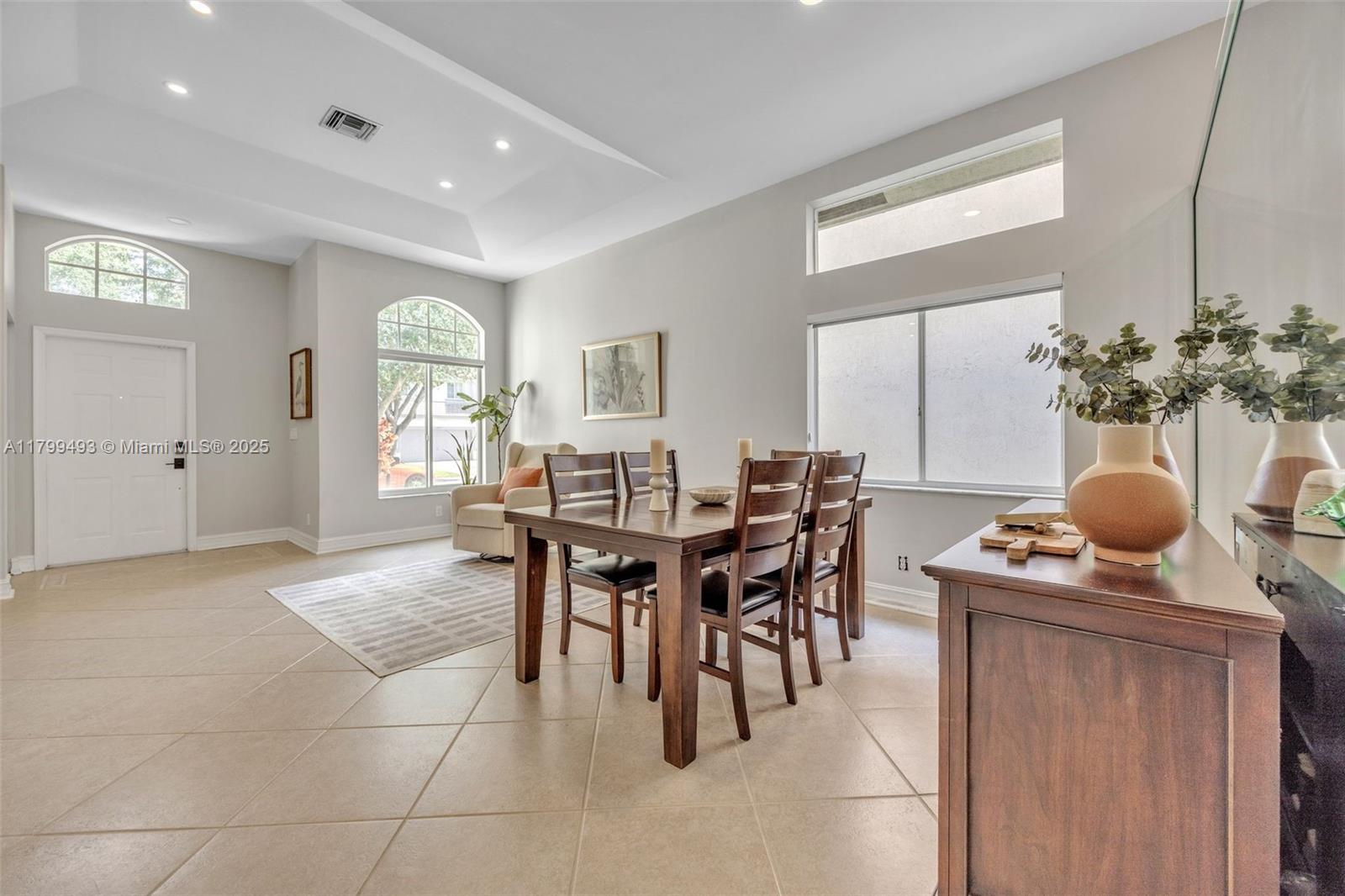 5020 Ibis Ct
