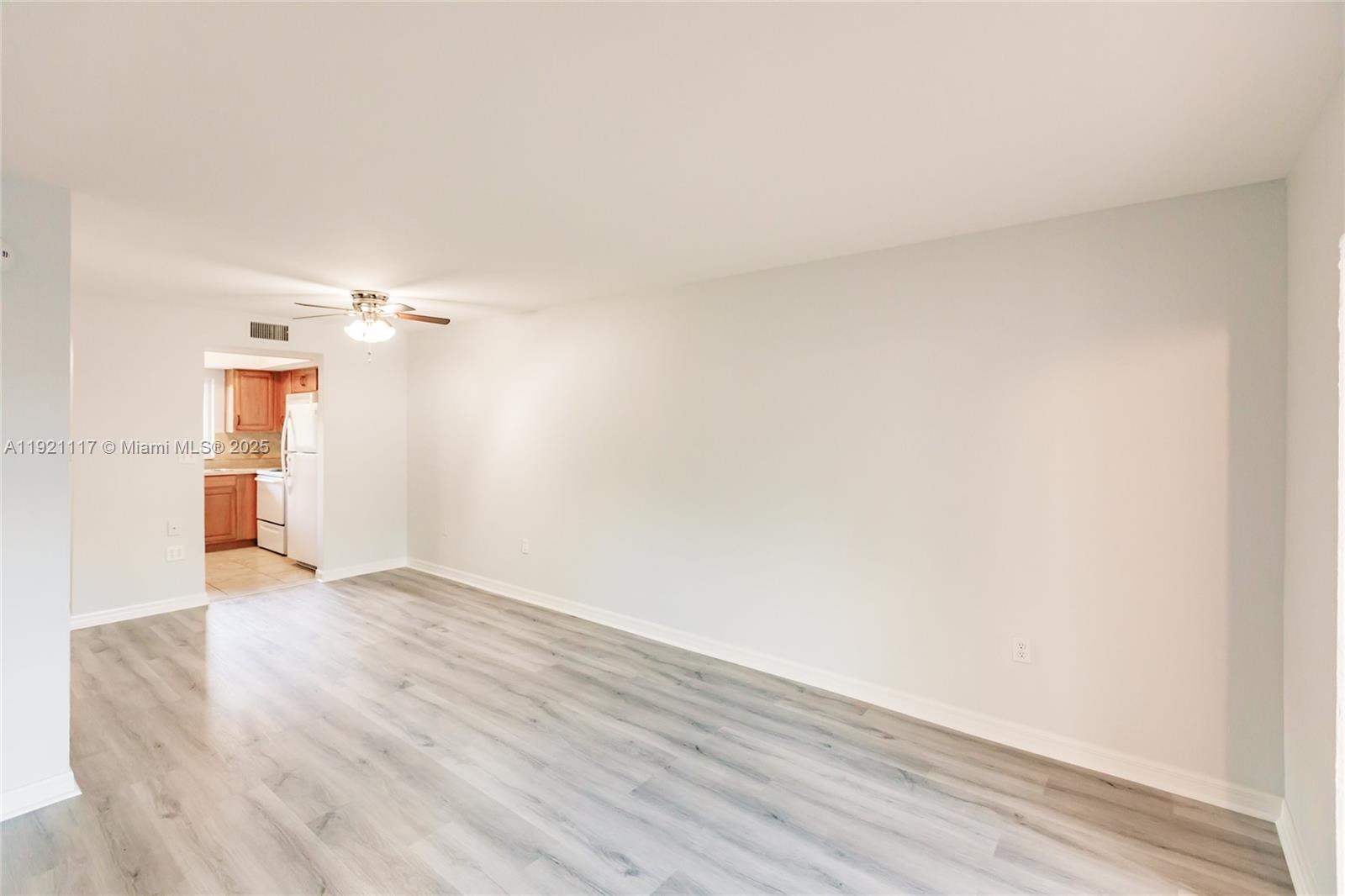 EVANSTON PARK CONDO PH 2 - Residential