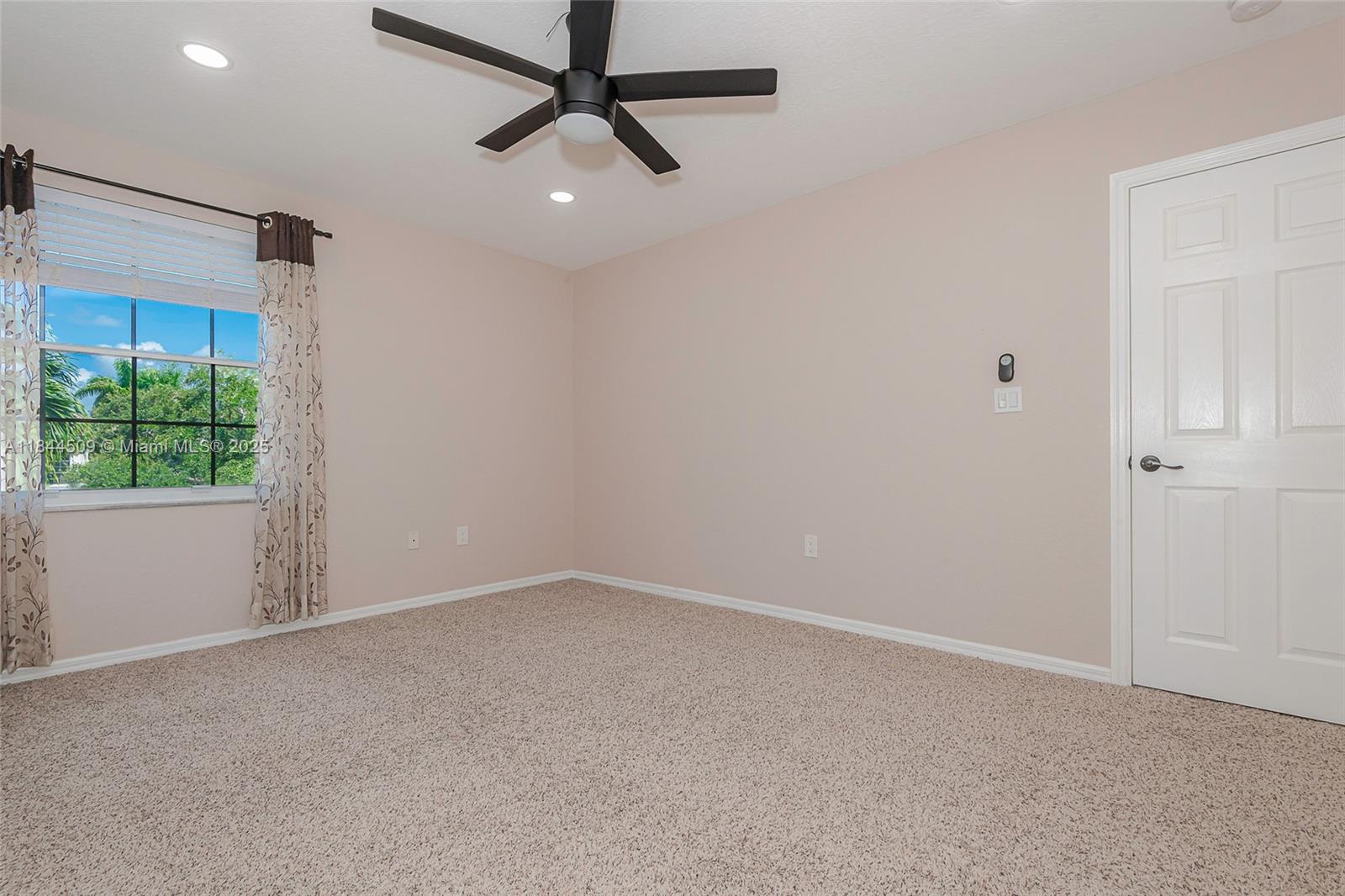 SILVER LAKES PHASE III - Residential