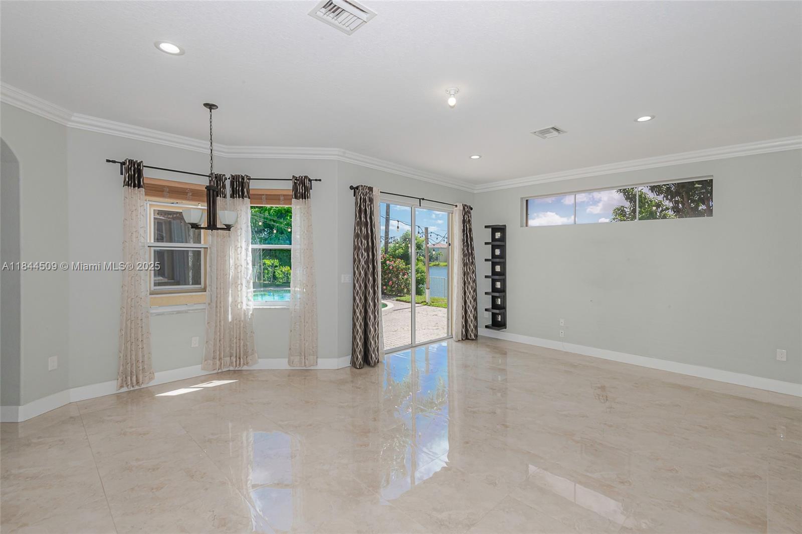 SILVER LAKES PHASE III - Residential