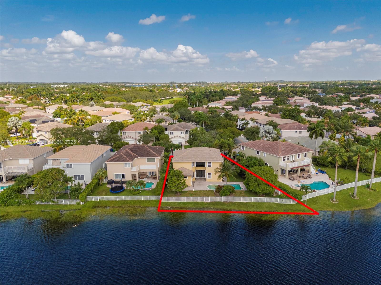 SILVER LAKES PHASE III - Residential