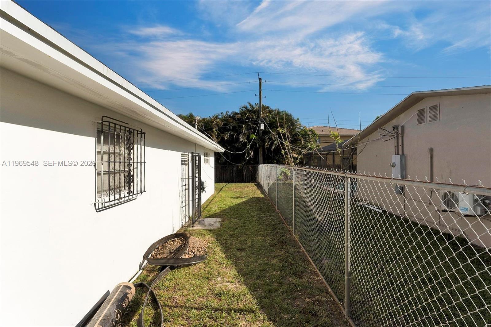 NORTH DADE COUNTRY CLUB V - Residential Lease