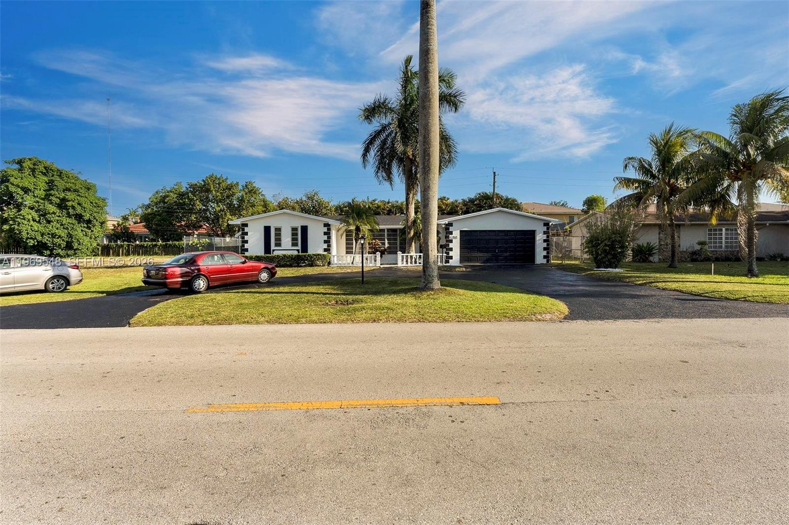 NORTH DADE COUNTRY CLUB V - Residential Lease