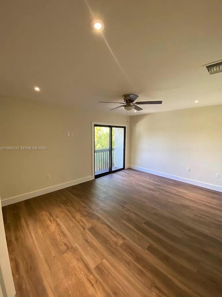 BRIAR BAY TOWNHOUSE ESTAT - Residential Lease