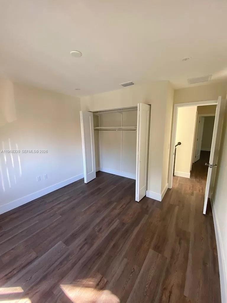 BRIAR BAY TOWNHOUSE ESTAT - Residential Lease