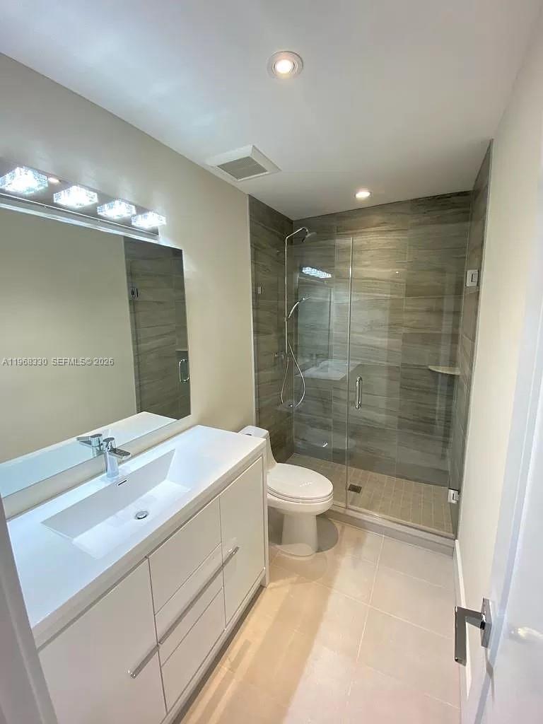 BRIAR BAY TOWNHOUSE ESTAT - Residential Lease
