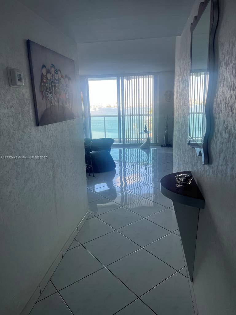 STRATFORD HOUSE CONDO - Residential