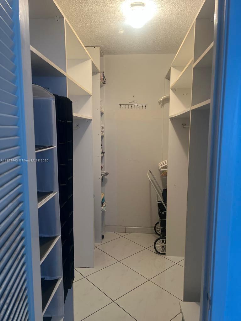 STRATFORD HOUSE CONDO - Residential