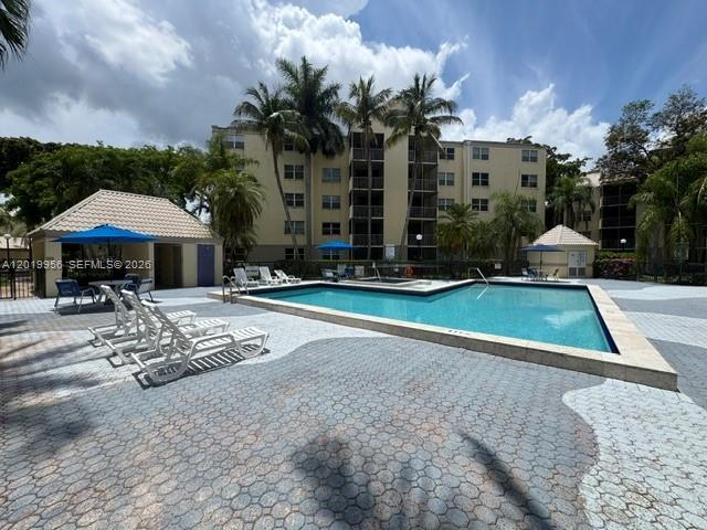 LAS VISTAS AT DORAL CONDO - Residential