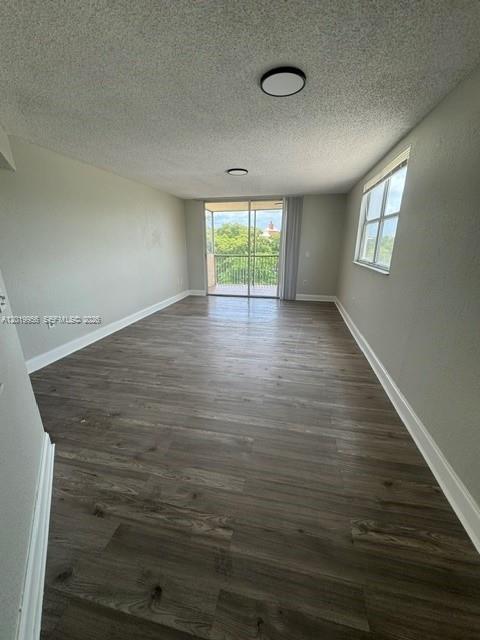 LAS VISTAS AT DORAL CONDO - Residential