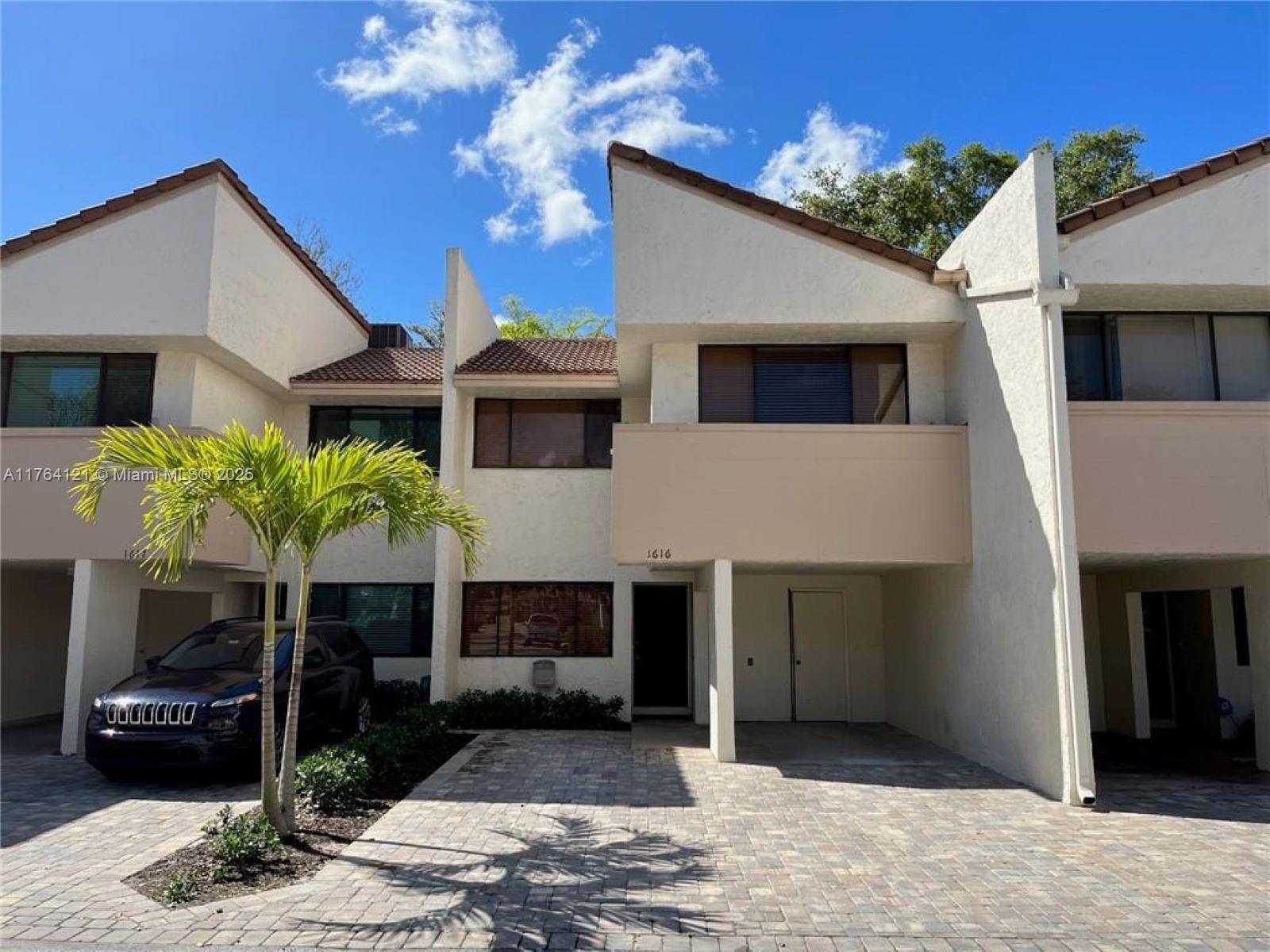 Rental Property at 1616 Cypress Pointe Dr 1616, Coral Springs, Broward County, Florida - Bedrooms: 3 
Bathrooms: 3  - $3,500 MO.