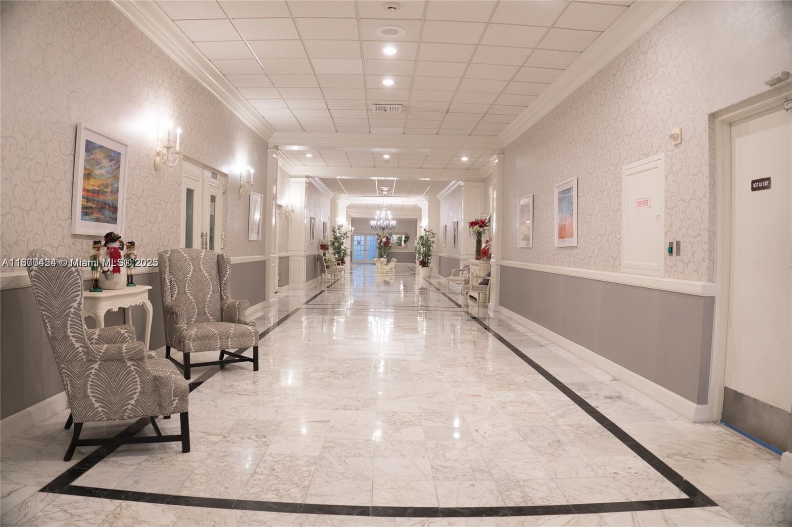 HALLMARK OF HOLLYWOOD CON - Residential