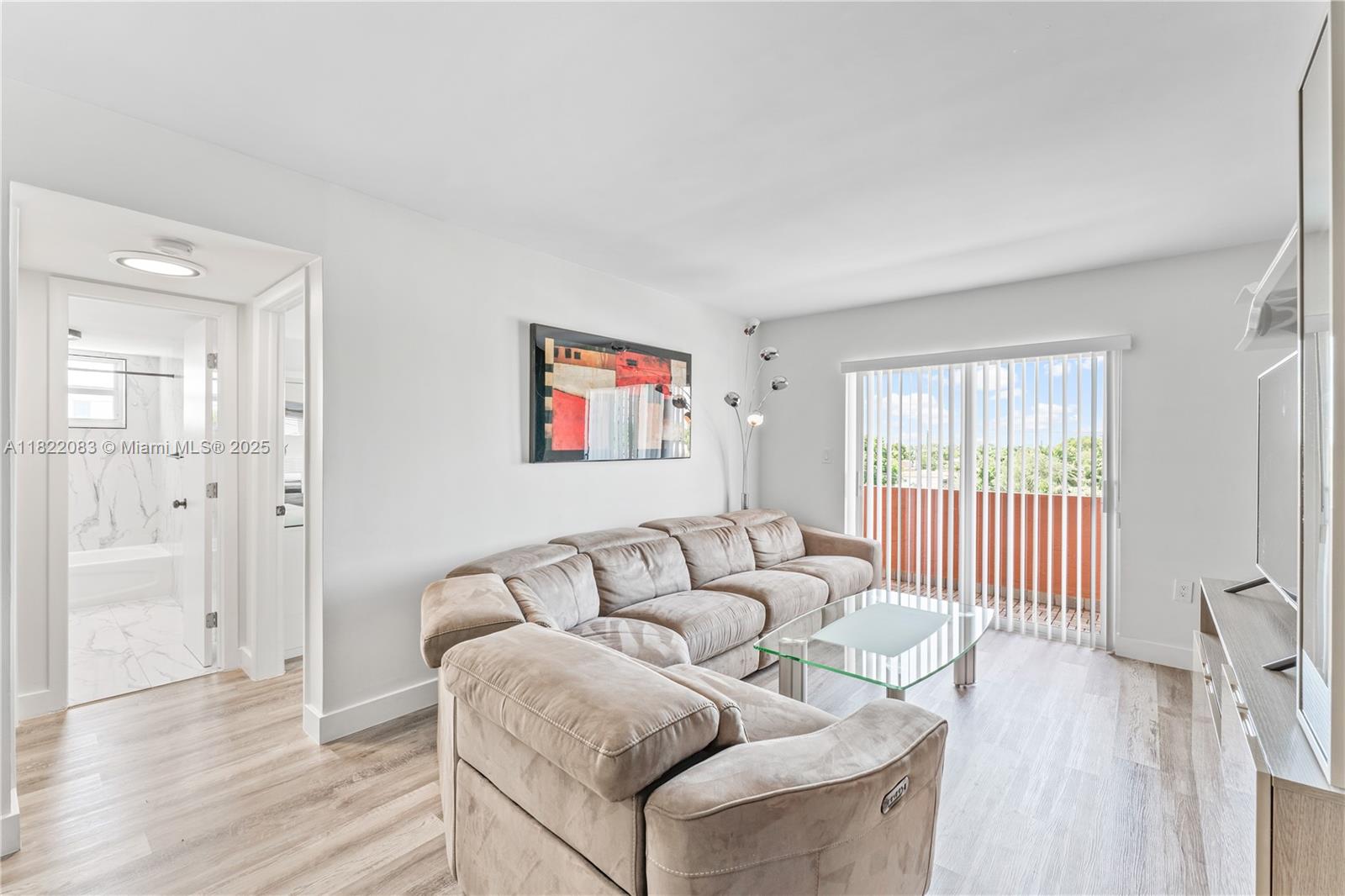 2401 SW 10th St 401