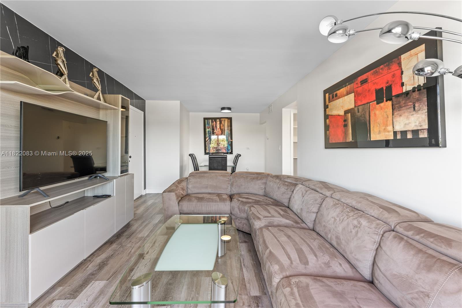 2401 SW 10th St 401