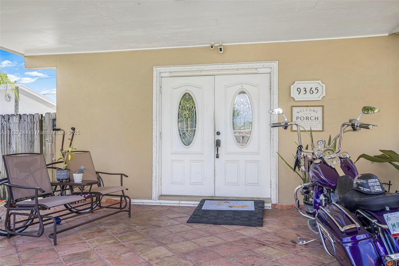search properties 4 9365 Jamaica Dr