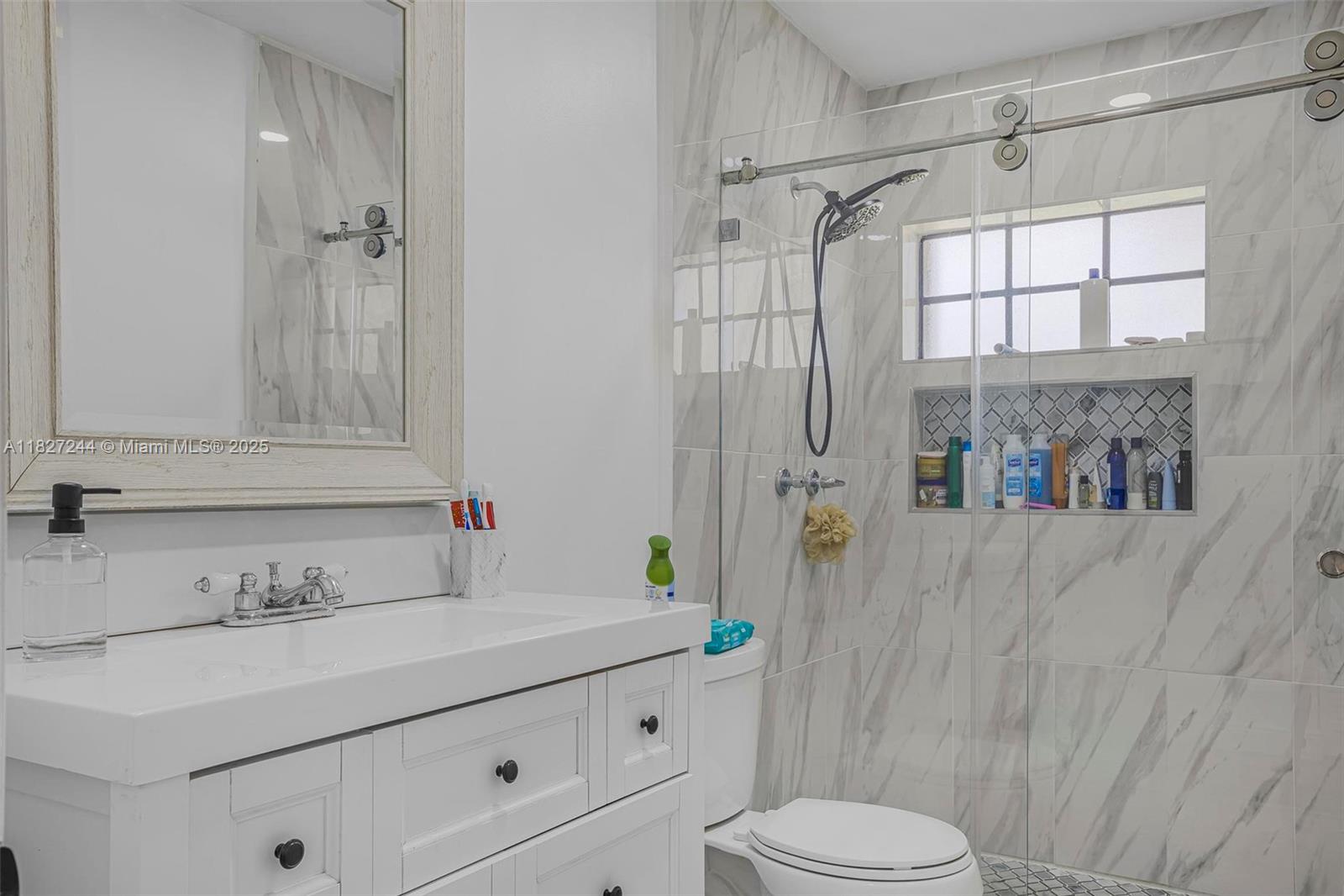 SOUTH CORAL HOMES SEC 2 - Residential