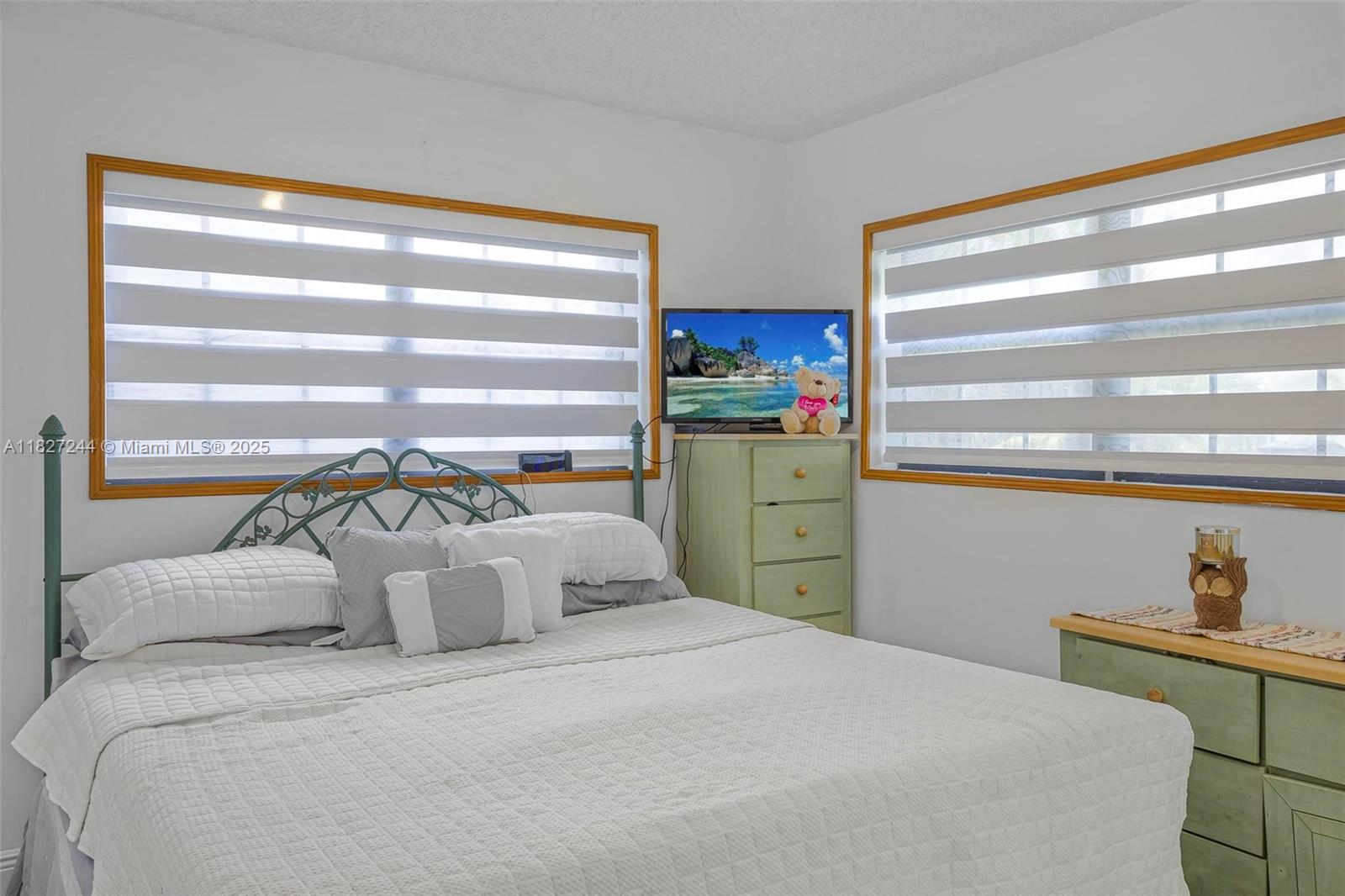 SOUTH CORAL HOMES SEC 2 - Residential