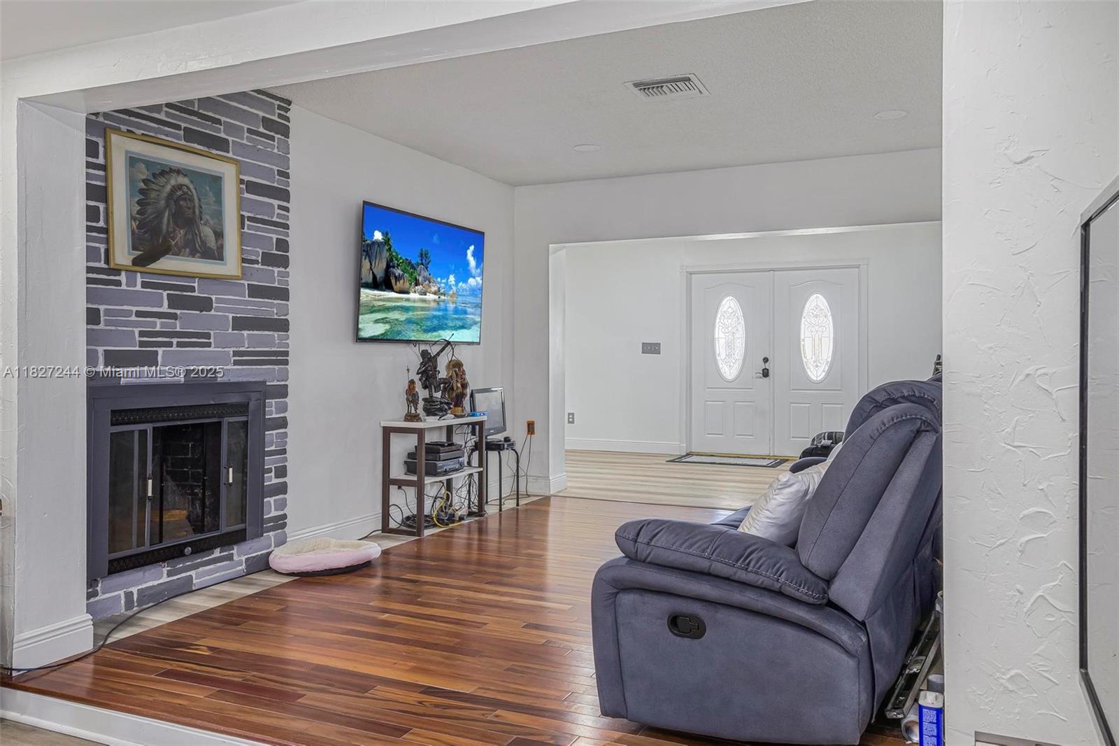 SOUTH CORAL HOMES SEC 2 - Residential