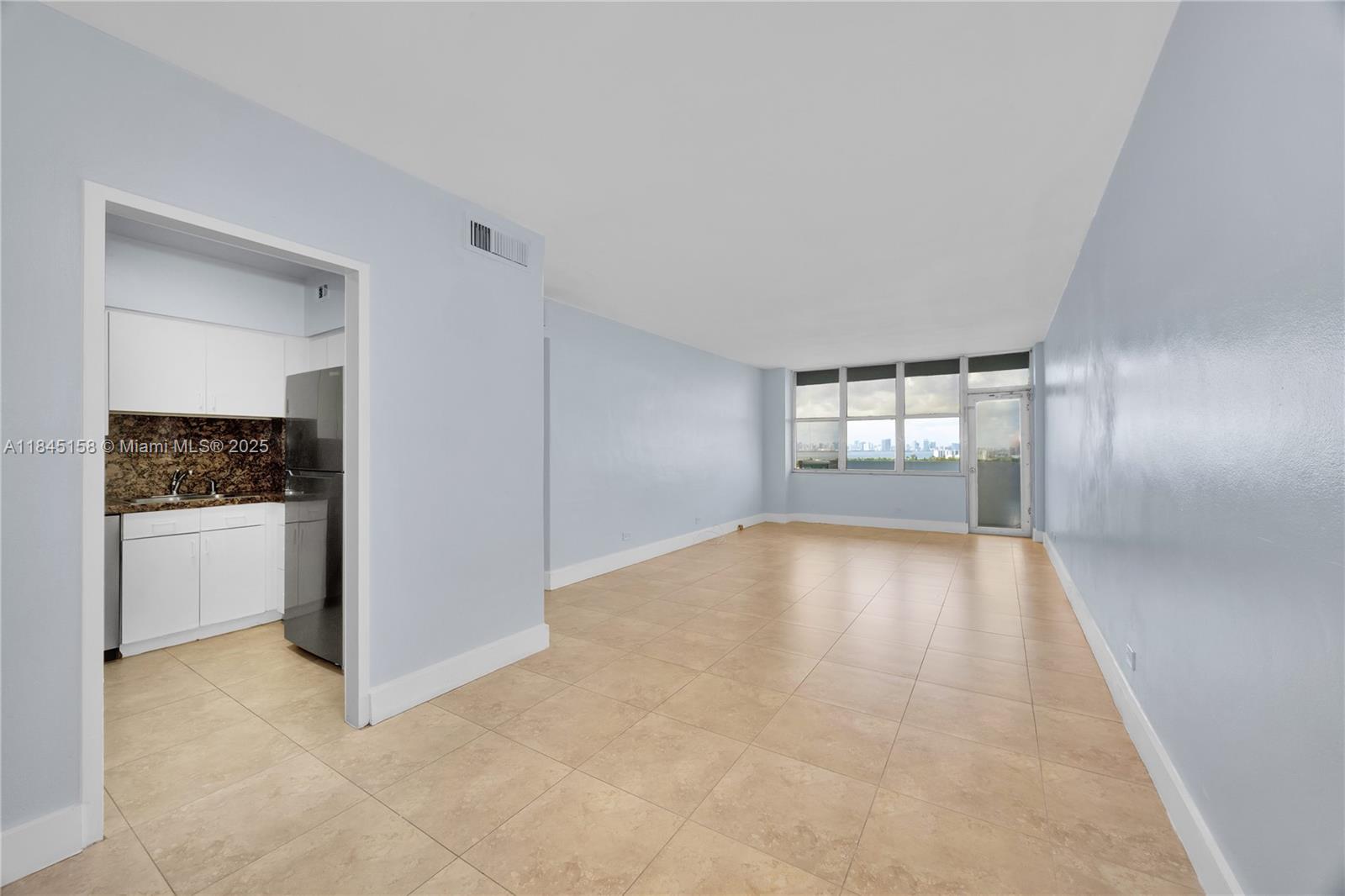 7441 Wayne Ave 15E