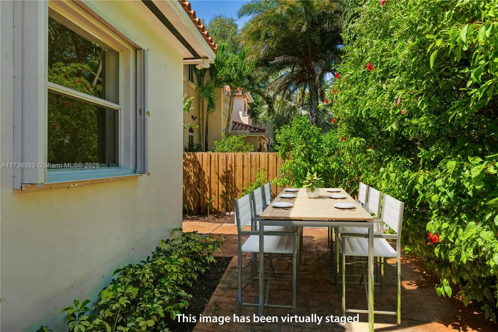 Miami, Florida 33133, United States, 3 Bedrooms Bedrooms, ,2 BathroomsBathrooms,Residential,Pending,10105