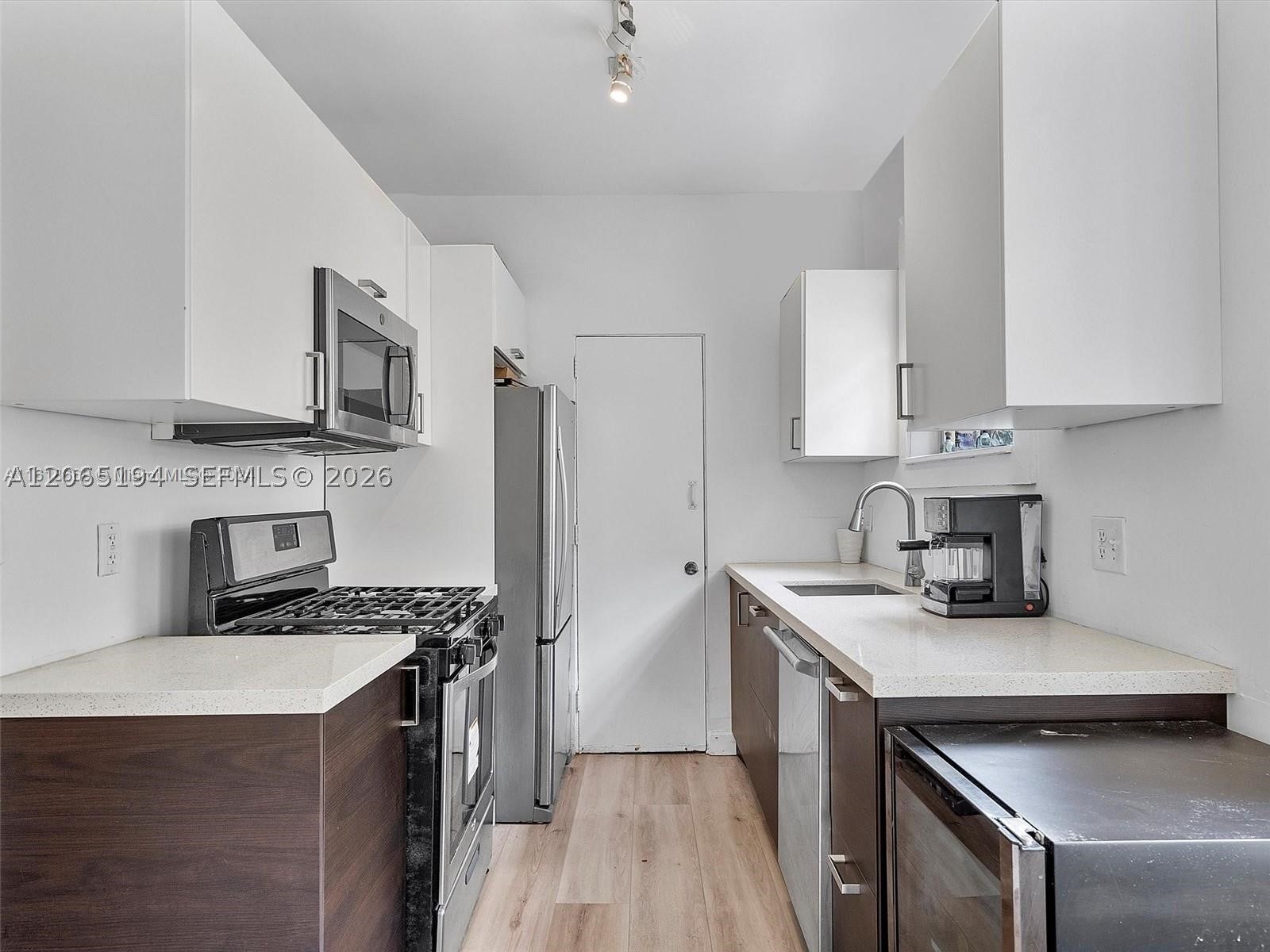 1535 Meridian Ave 2