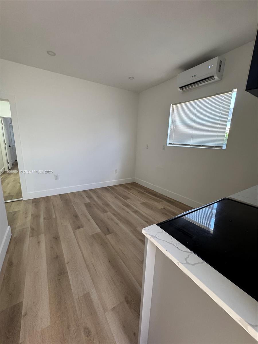 LE JEUNE ADDN SEC 1 - Residential Lease