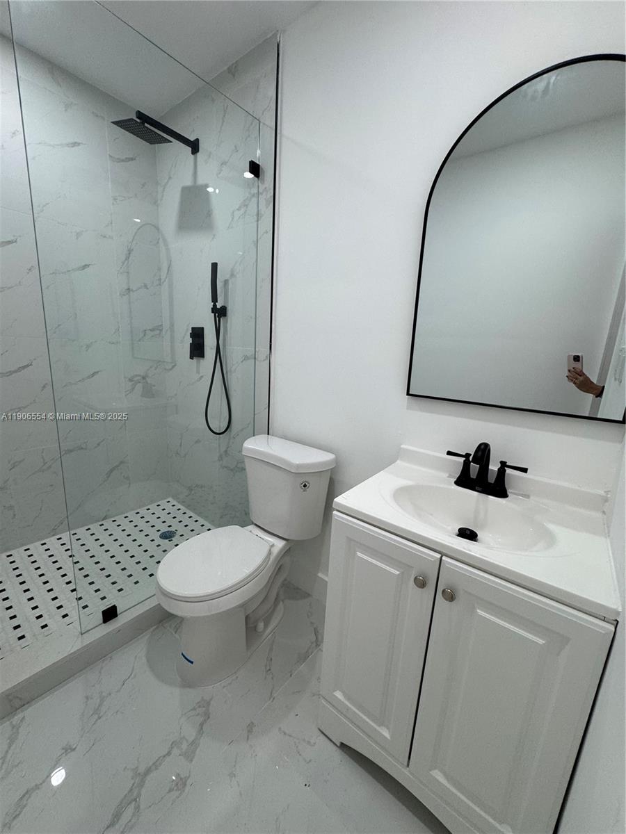 LE JEUNE ADDN SEC 1 - Residential Lease