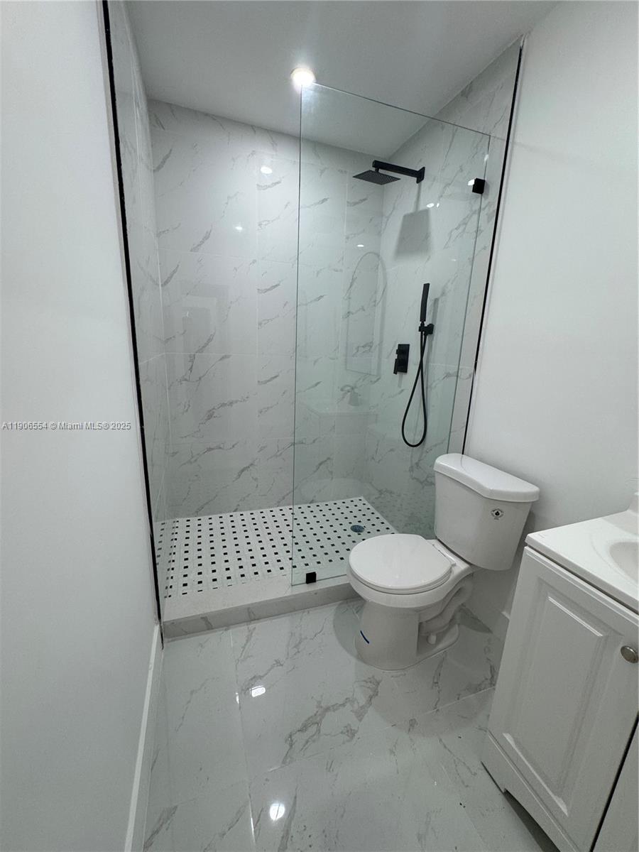 LE JEUNE ADDN SEC 1 - Residential Lease