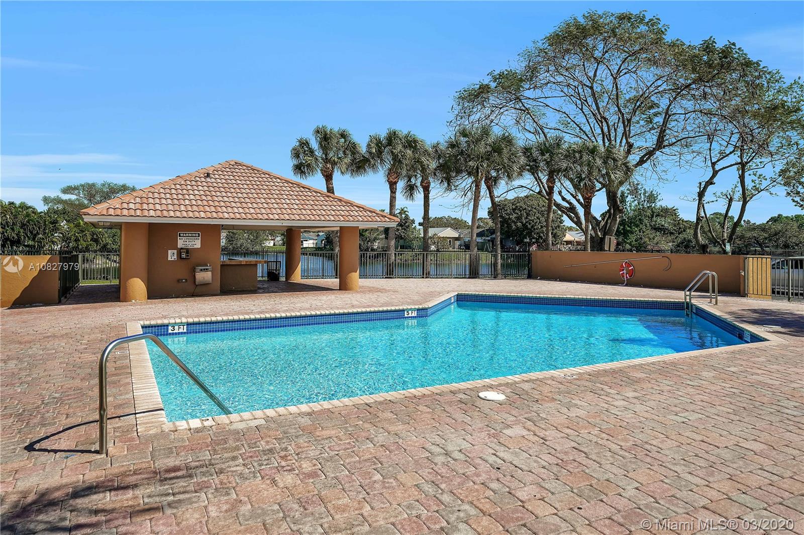 MAGNOLIA LANE CONDO - Residential