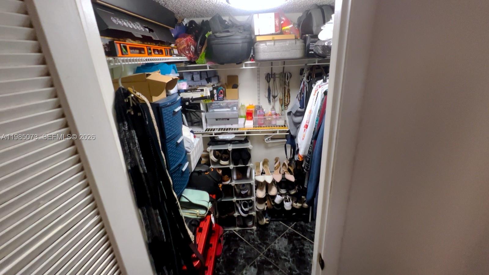 LOS ARBOLES CONDO - Residential