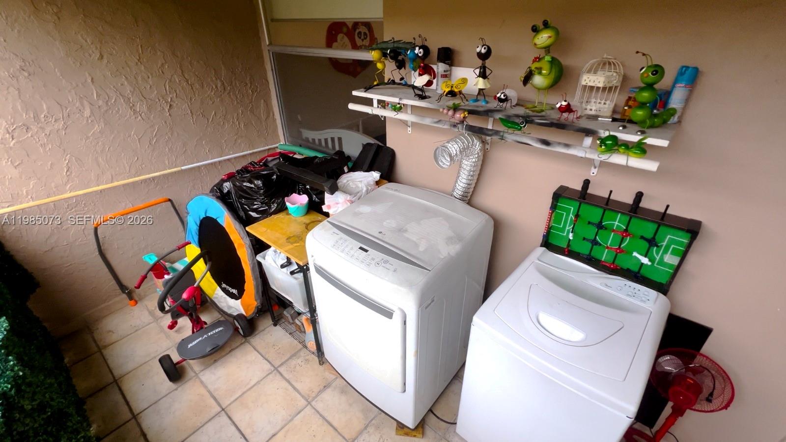 LOS ARBOLES CONDO - Residential