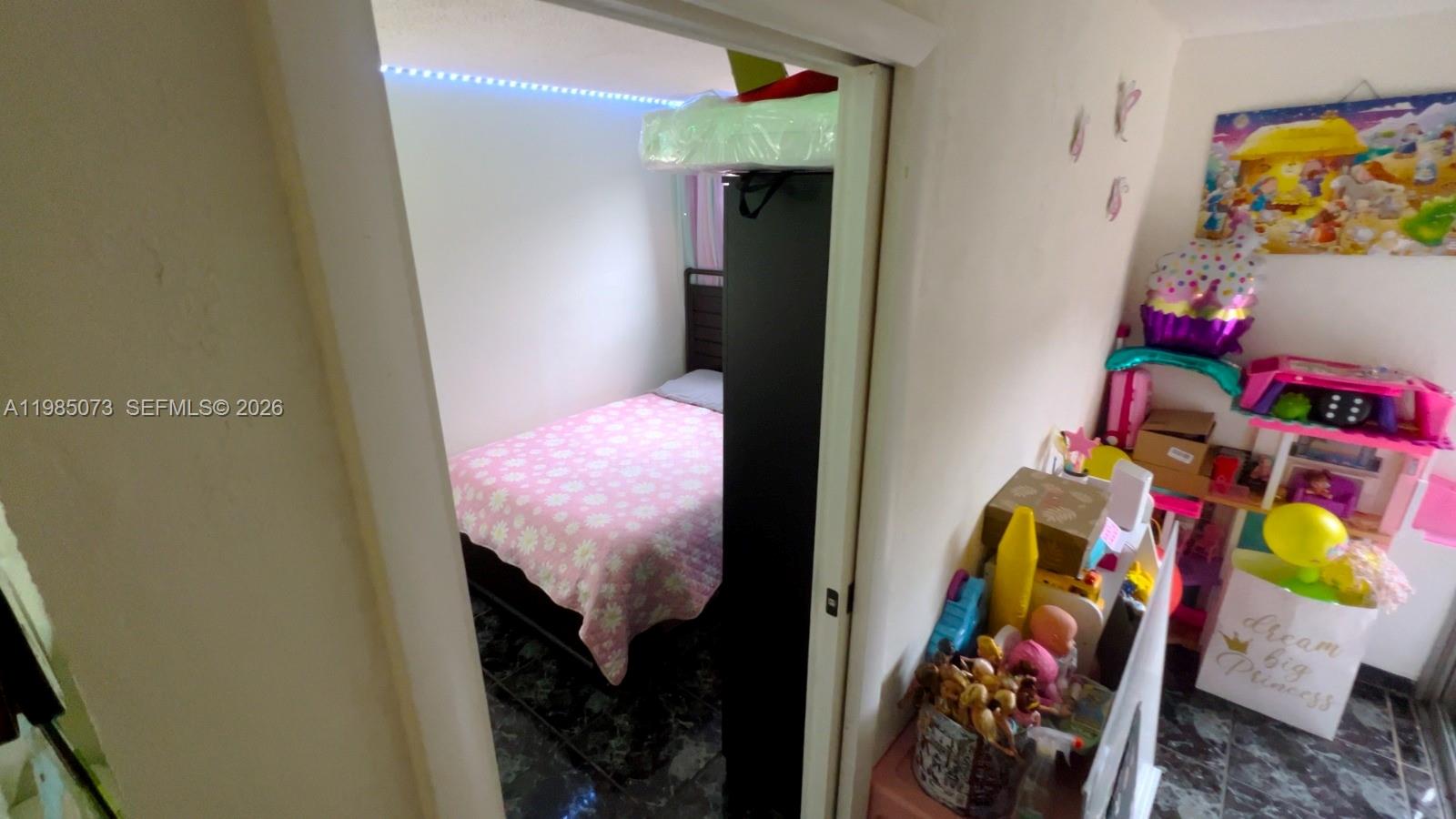 LOS ARBOLES CONDO - Residential