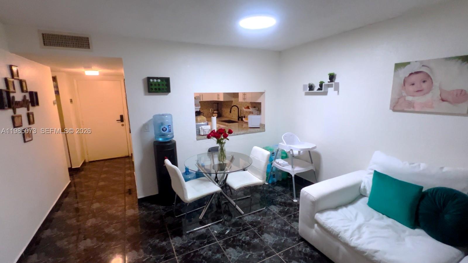 LOS ARBOLES CONDO - Residential