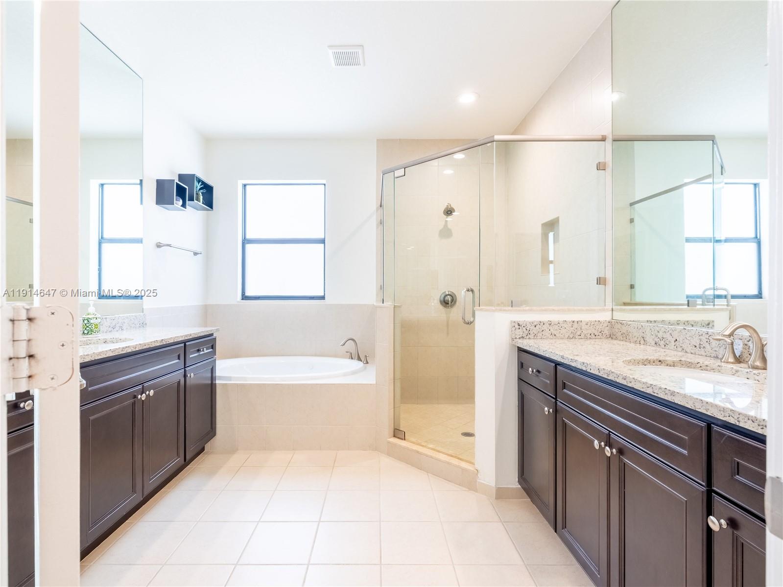 GRAND BAY NORTH - Residential