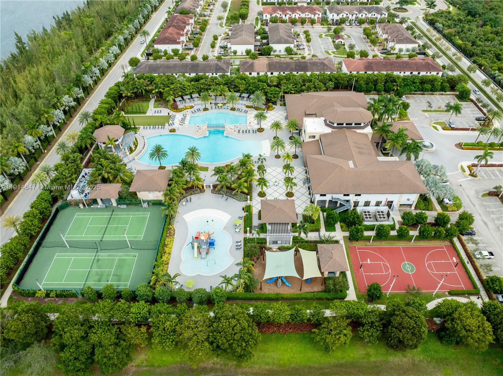 GRAND BAY NORTH - Residential