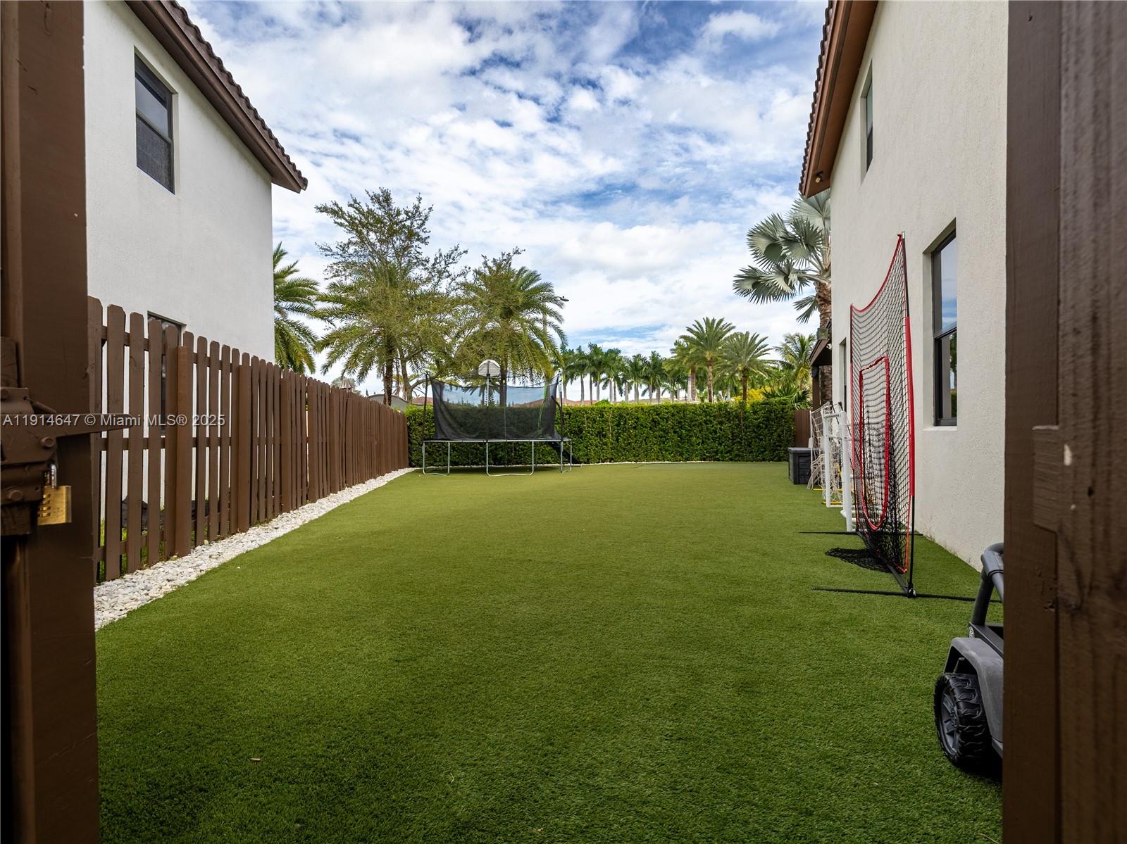 GRAND BAY NORTH - Residential