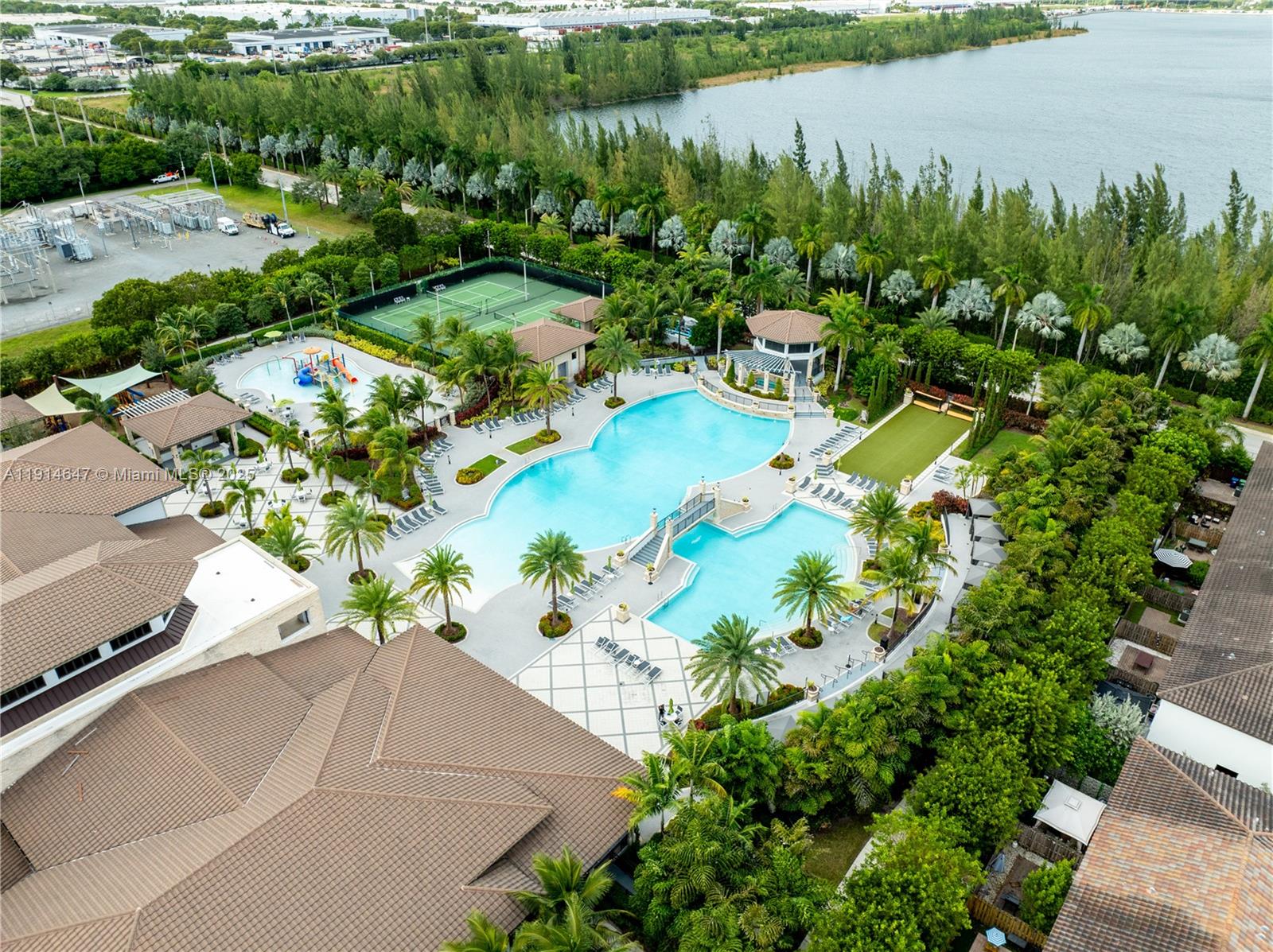 GRAND BAY NORTH - Residential