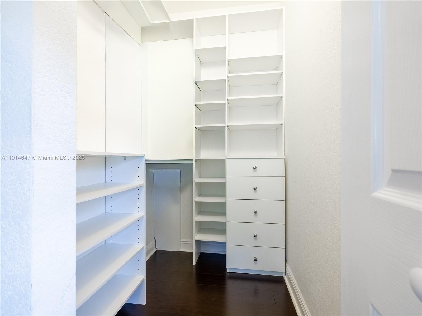 GRAND BAY NORTH - Residential