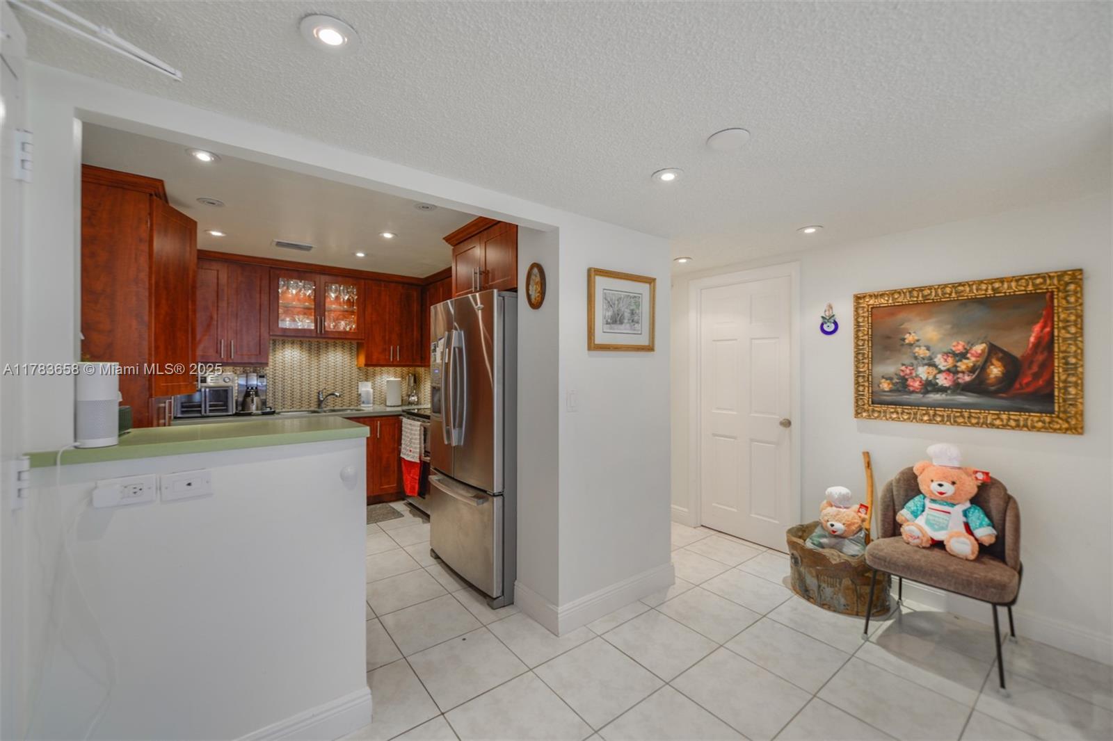 HEMISPHERES CONDO - Residential