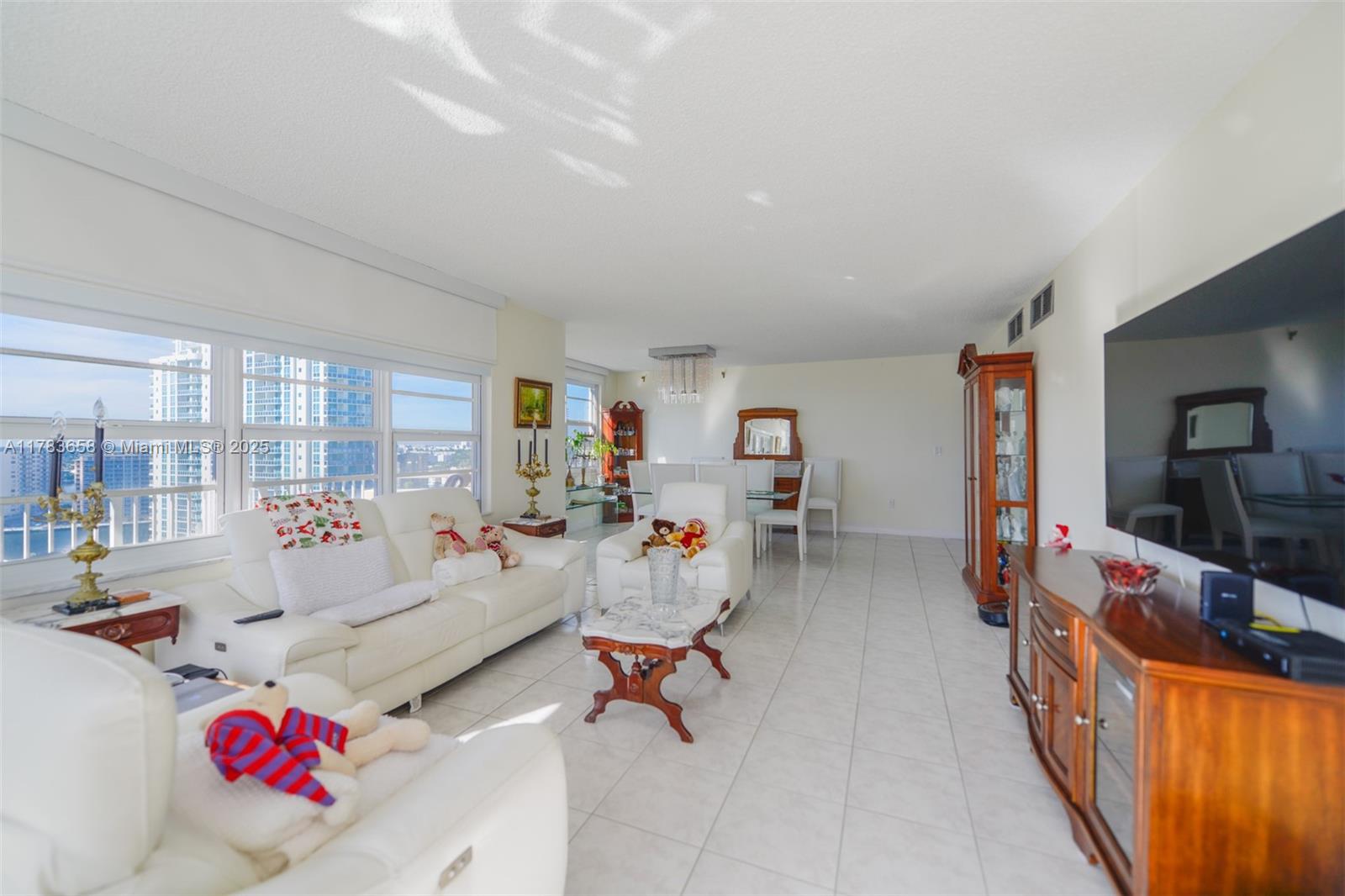 HEMISPHERES CONDO - Residential