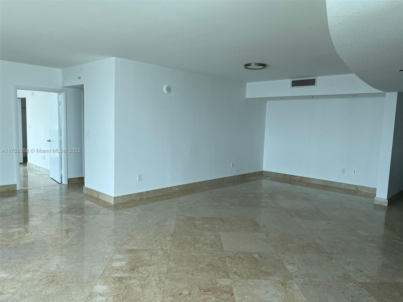1800 N Bayshore Dr 1901