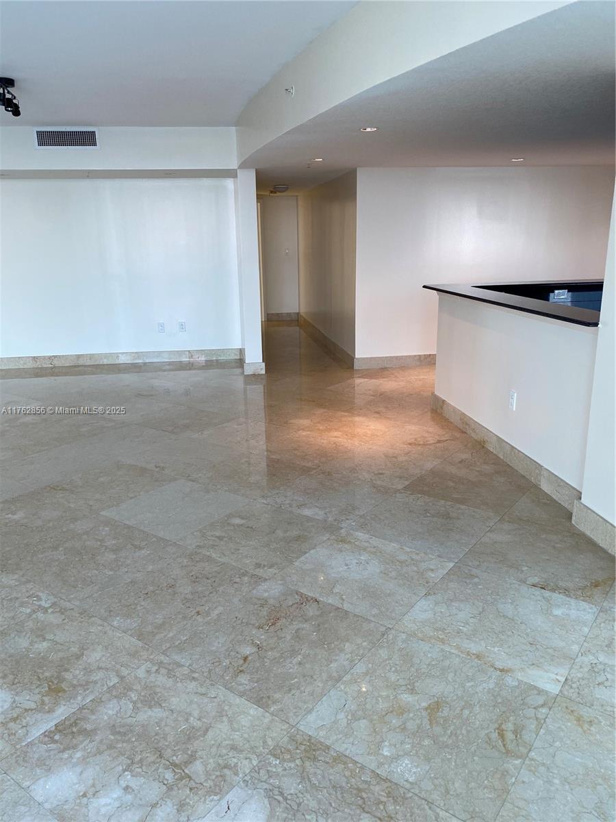1800 N Bayshore Dr 1901