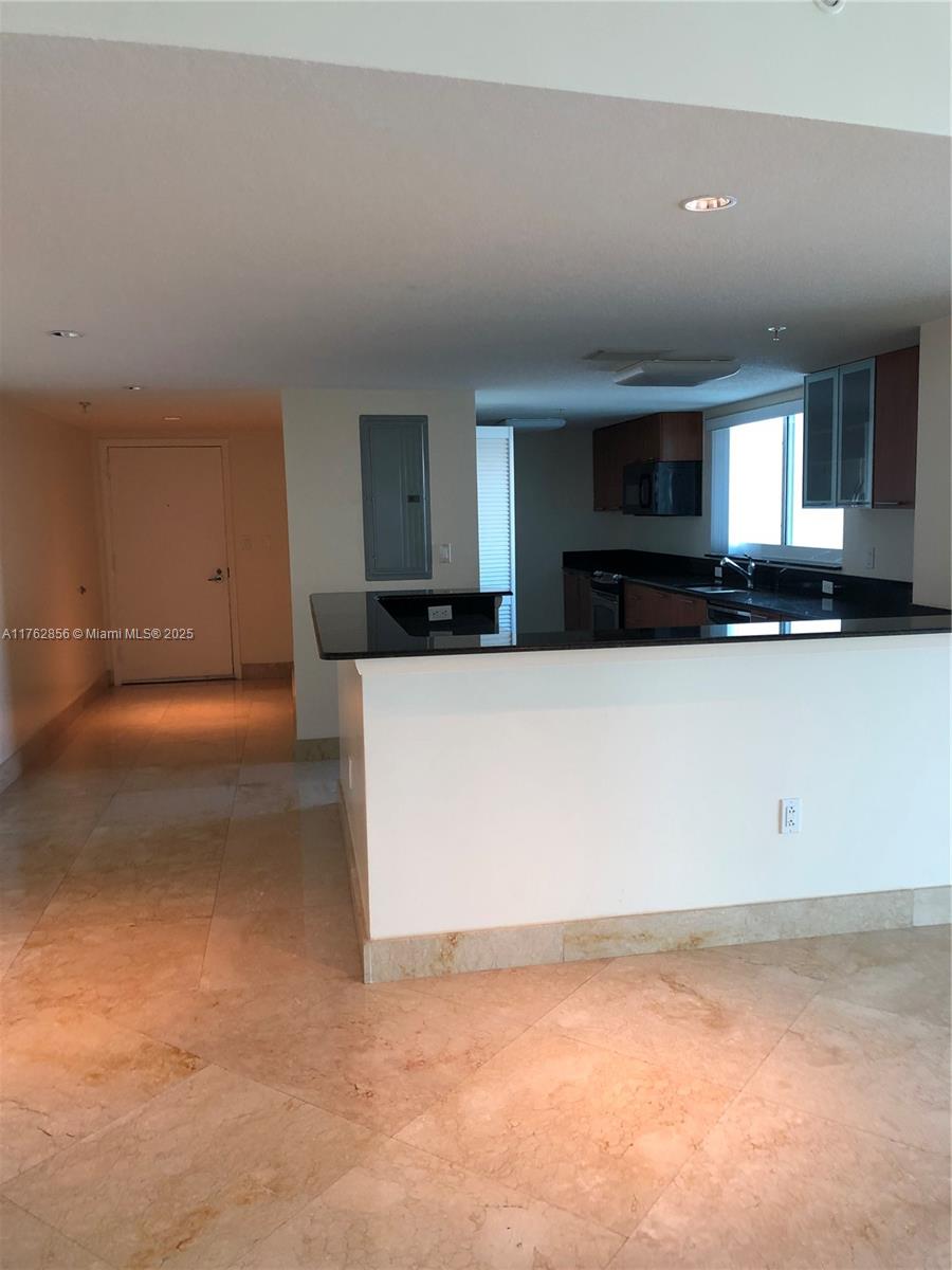1800 N Bayshore Dr 1901