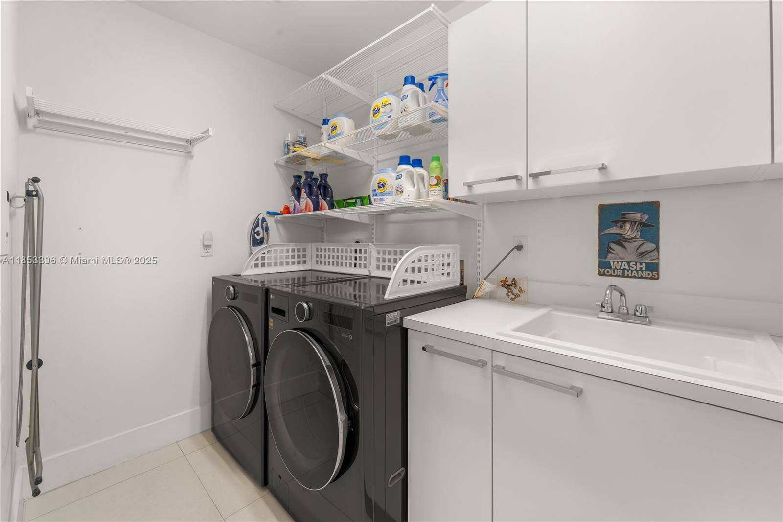 BELLINI AT WILLIAMS ISLAND - Residential